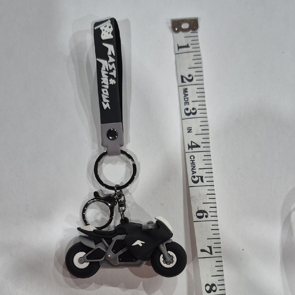 Fast & Furious Motorcycle Keychain With Rubber Strap - Picture 4 of 4